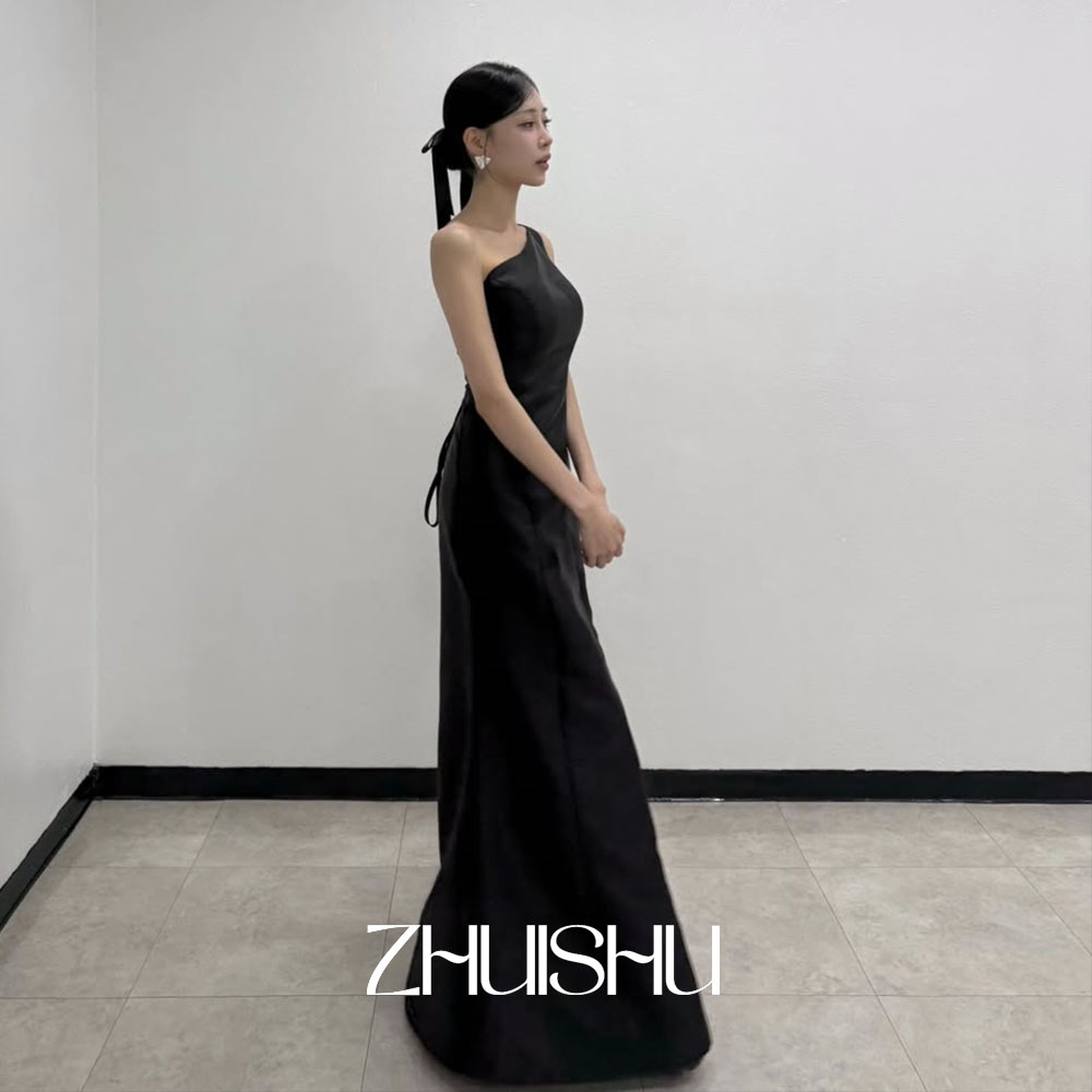 Modern Korean Lifestyle - ZHUISHU Eine Schulter Schwarz Abendkleider Koreanische